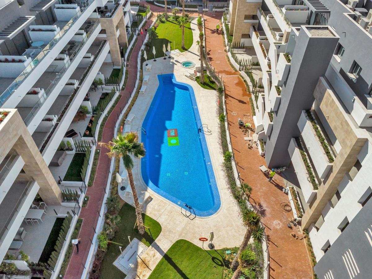 אליקאנטה Lovely First Floor Apartment, Heating Pool ! מראה חיצוני תמונה
